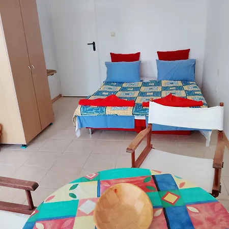 6 Treti Mart Street 2 Floor North * Primorsko